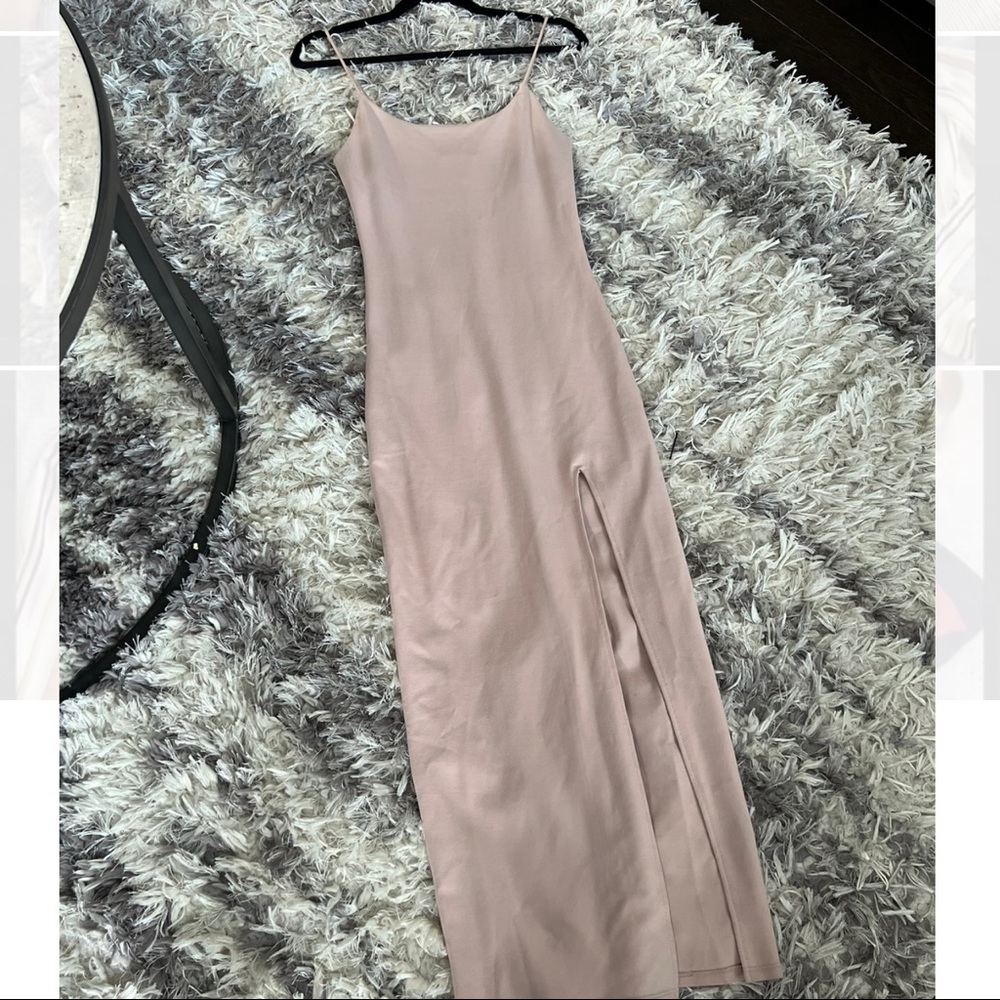 WORN ONCE - Pink maxi dress with leg slit